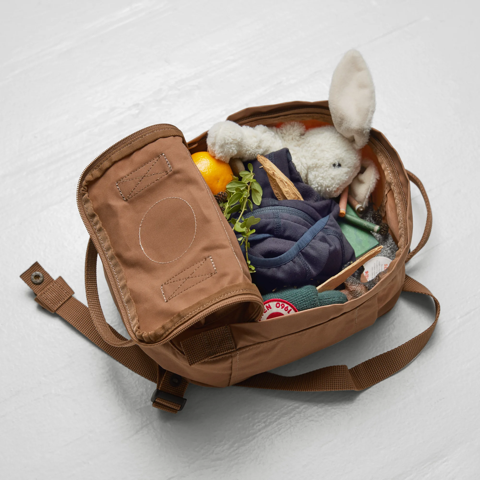 kanken mini 23561 228 g model fjr